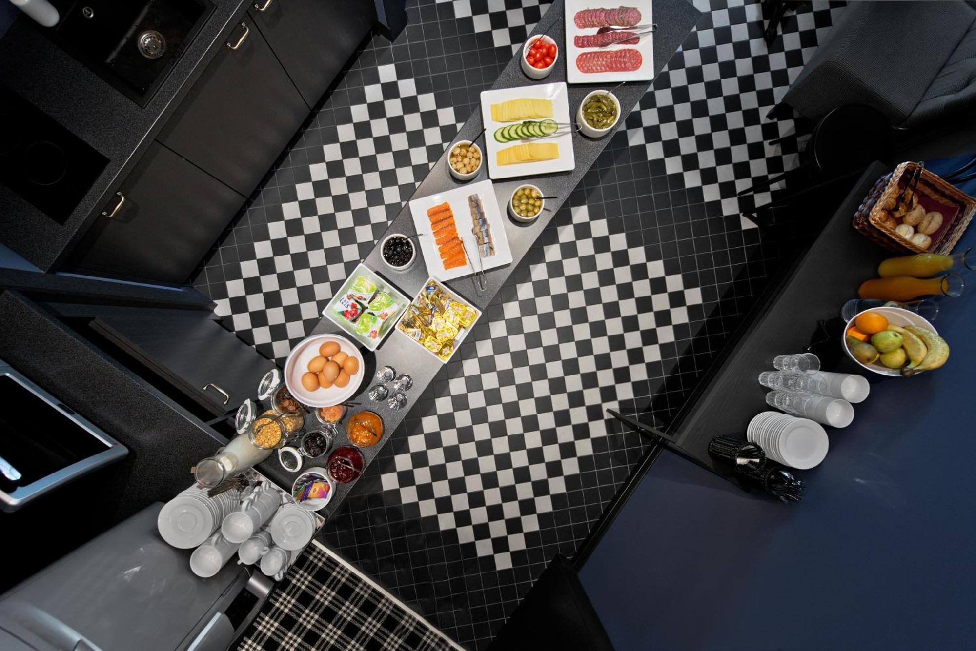 15th Avenue Hotel 3*